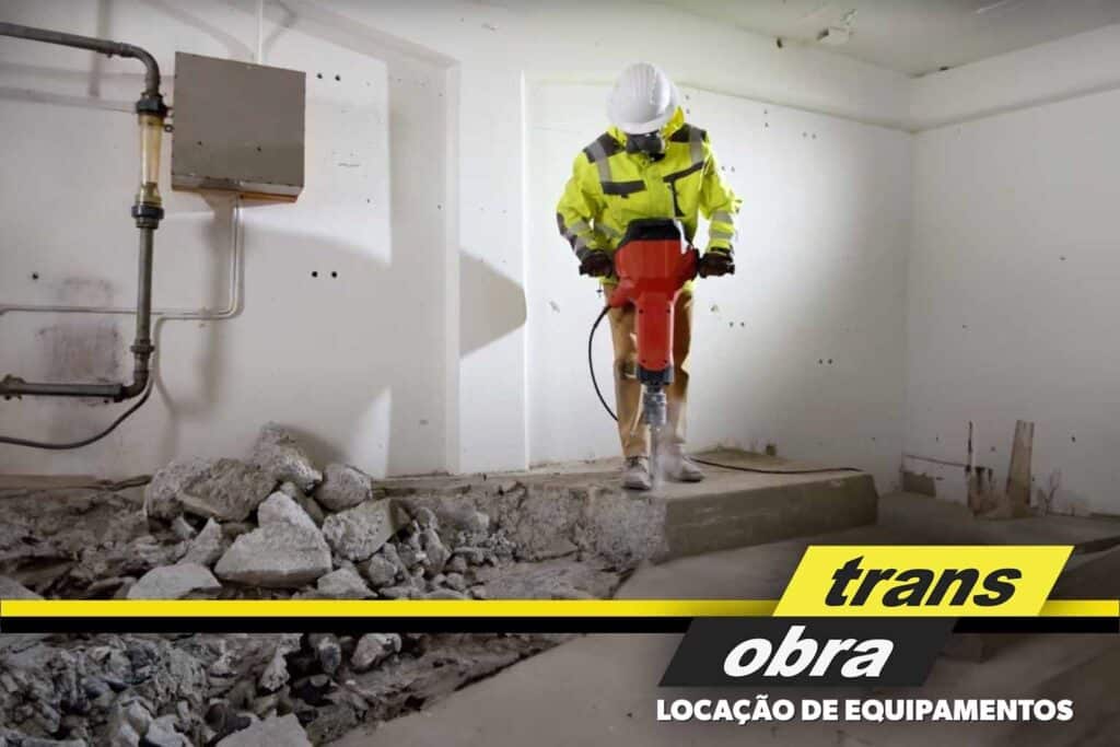 Qual o Nome da Máquina Utilizada para Quebrar Concreto?