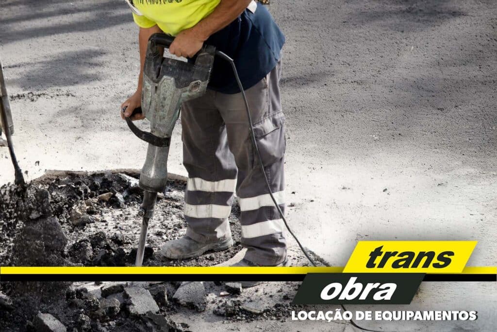 Qual o Nome da Máquina Utilizada para Quebrar Concreto?